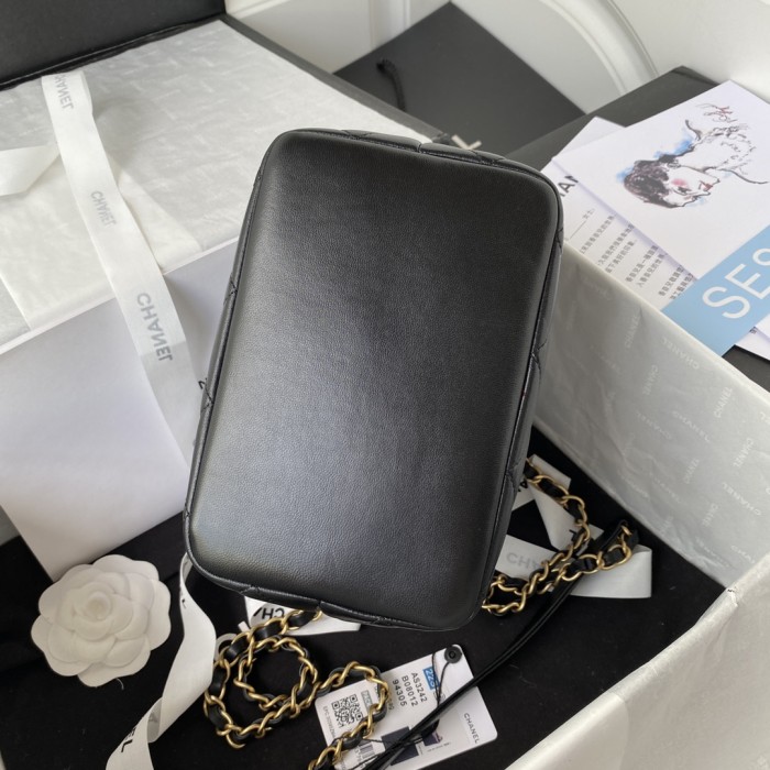 Handbag  Chanel   AS3242  size  18*21*12* cm