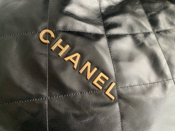  Handbag Chanel  size  48cmx45cmx10 cm