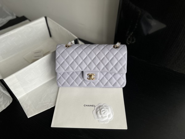  Handbag   Chanel  size 25 cm