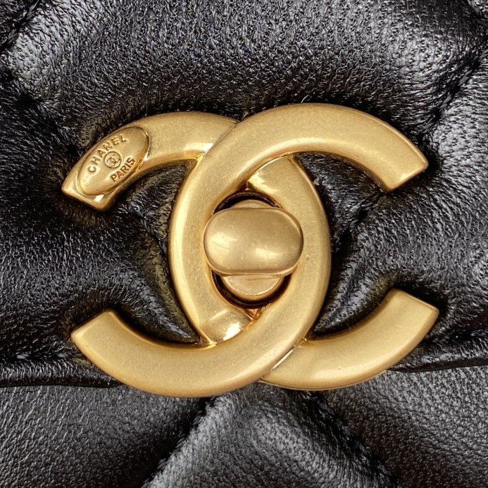  Handbag  Chanel AS3239  size  18*𝟭3*6 𝗰𝗺