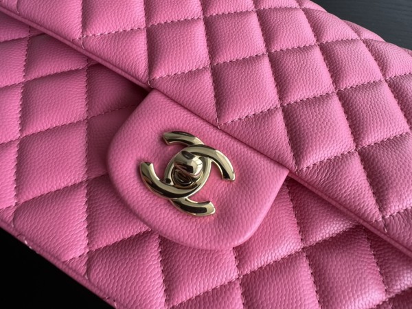 Handbag   Chanel   size  25  cm