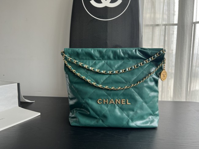  Handbag   Chanel   size  35cmx37cmx7 cm