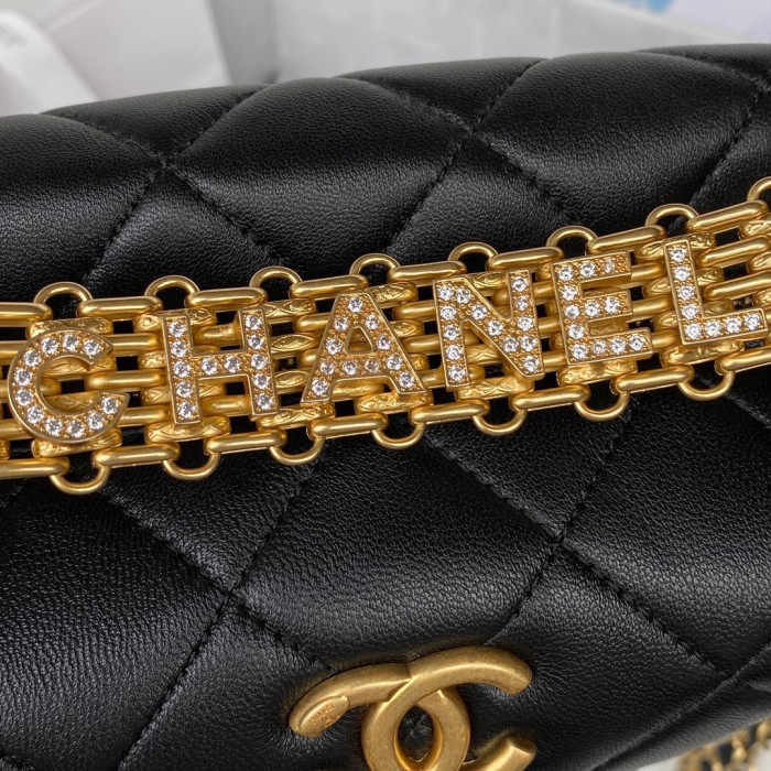Handbag  Chanel   AS3242  size  18*21*12* cm