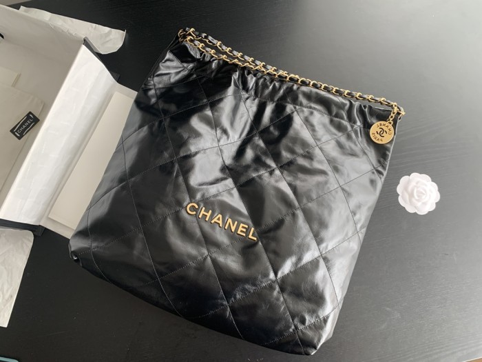  Handbag Chanel  size  48cmx45cmx10 cm