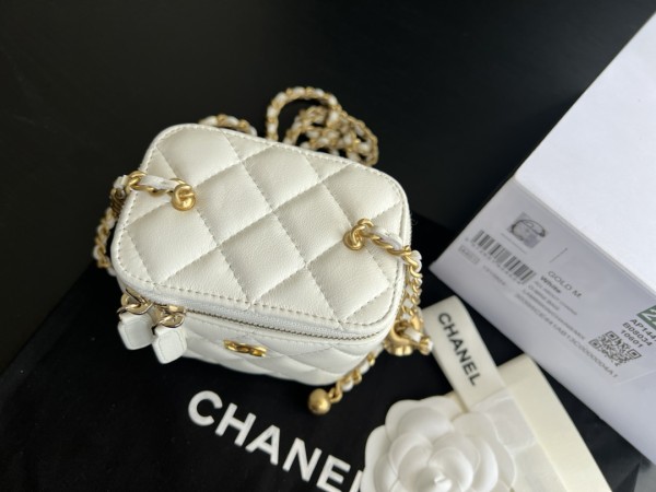  Handbag   Chanel AP1447  size  8.5cmx11cmx7 cm 
