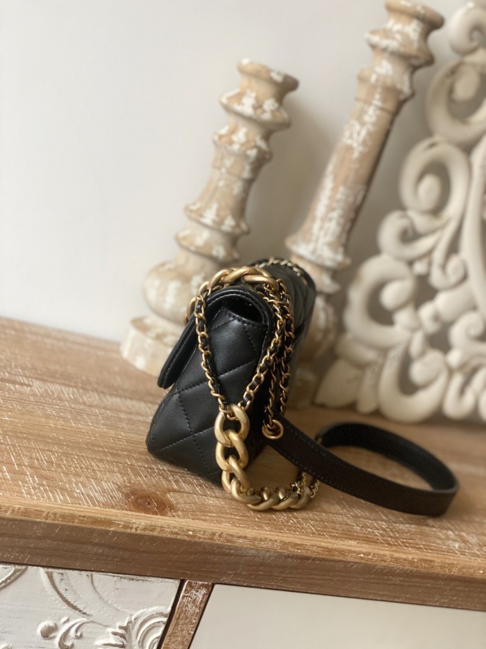  Handbag  Chanel  As3109  size  19*14*6 cm