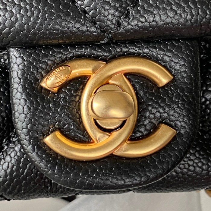 Handbag   Chanel  AS3225  size  12*17.5*2.5 cm