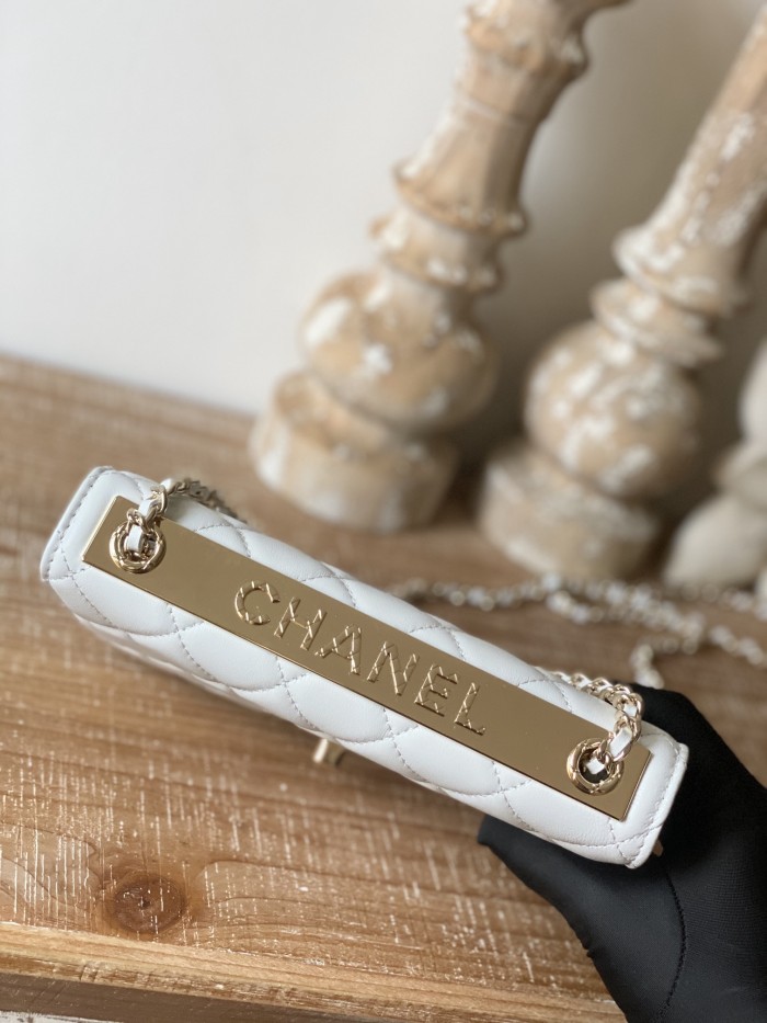 Handbag  Chanel 88632  size  19 cm