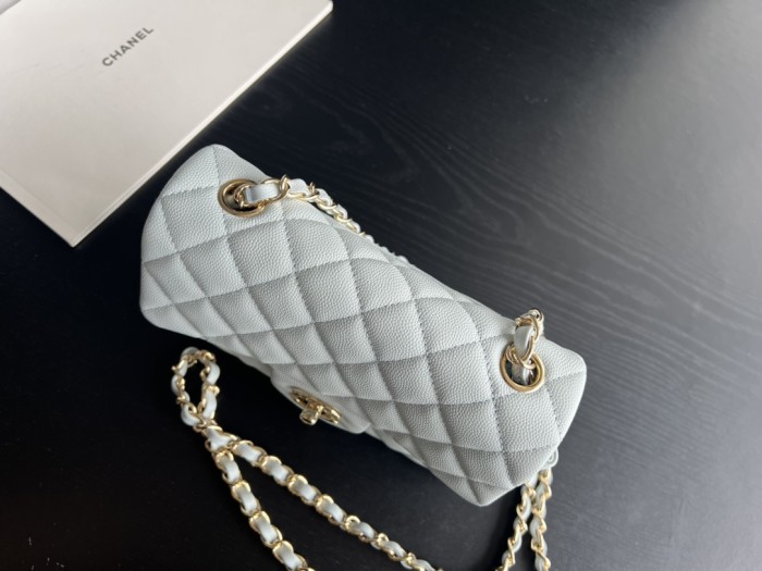  Handbag Chanel  size  20 cm
