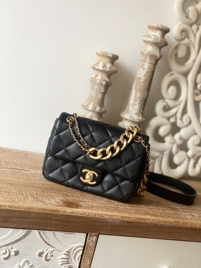  Handbag  Chanel  As3109  size  19*14*6 cm