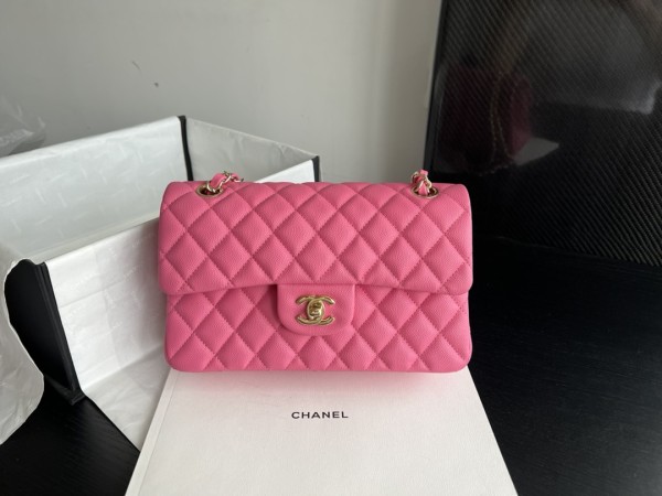 Handbag   Chanel  size  23 cm