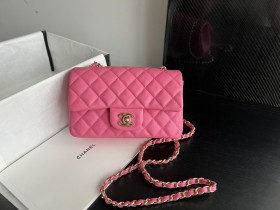  Handbag Chanel  size  20 cm