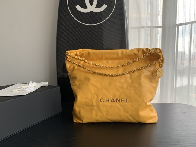  Handbag Chanel  size  39cmx42cmx8 cm