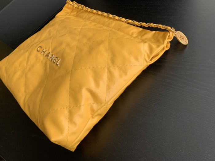  Handbag Chanel  size  39cmx42cmx8 cm