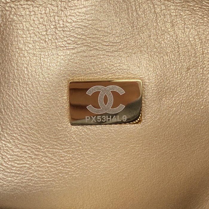 Handbag  Chanel   AS3242  size  18*21*12* cm