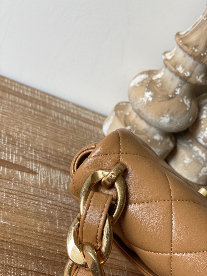  Handbag Chanel 3213  size  13*17*6  cm