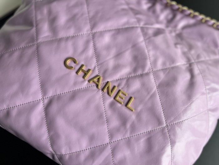 Handbag  Chanel   size   39cmx42cmx8 cm