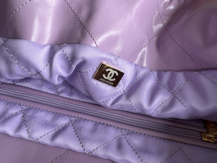  Handbag   Chanel   size  39cmx42cmx8 cm