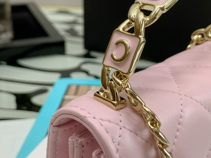  Handbag  Chanel  99164  size  13*9.5*6* cm