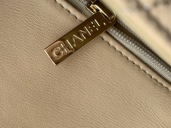  Handbag   Chanel 1115  size 17 cm 