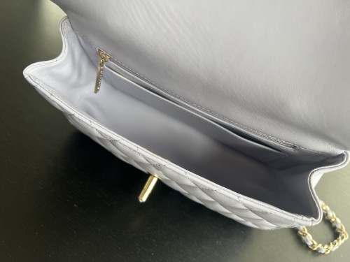  Handbag   Chanel  AS2431 size 20cmx13cmx9 cm