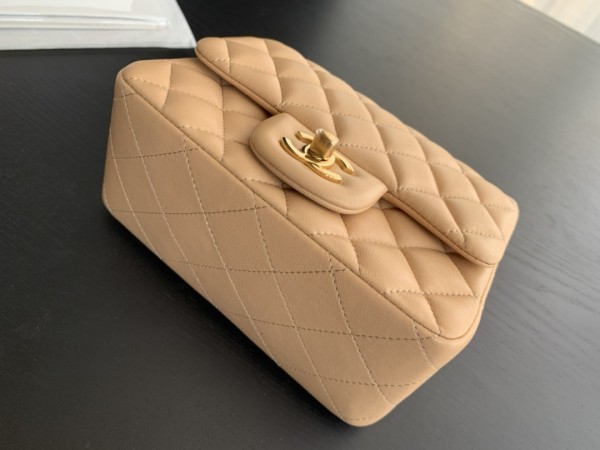  Handbag   Chanel 1115  size 17 cm 