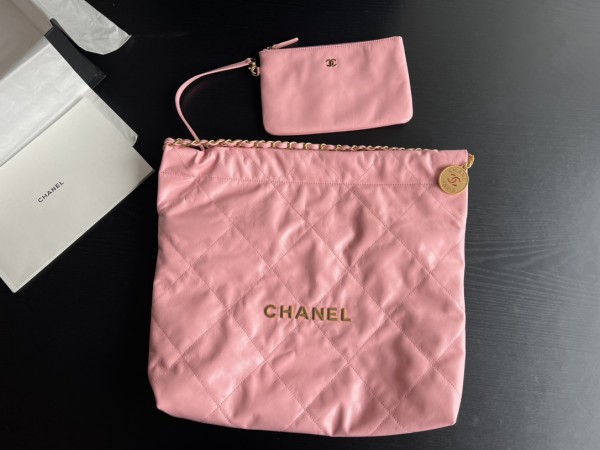  Handbag  Chanel   size  39cmx42cmx8 cm