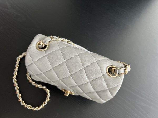 Handbag Chanel 1115  size  17 cm