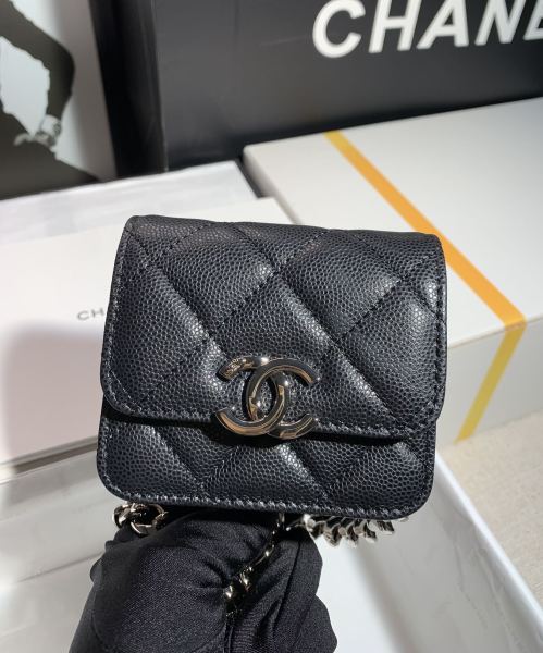  Handbag  Chanel  size  10 cm