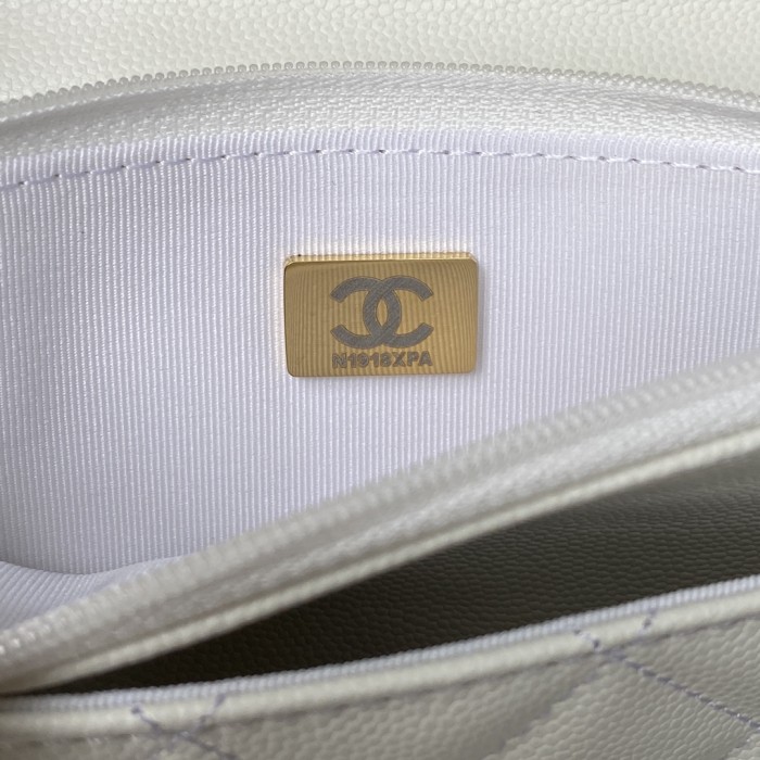  Handbag   Chanel AP2734 size 19.2*12.3*3.5 cm