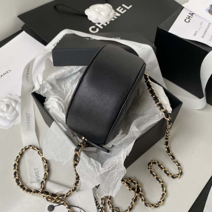  Handbag   Chanel AP2736  size  12*12.*4.5 cm