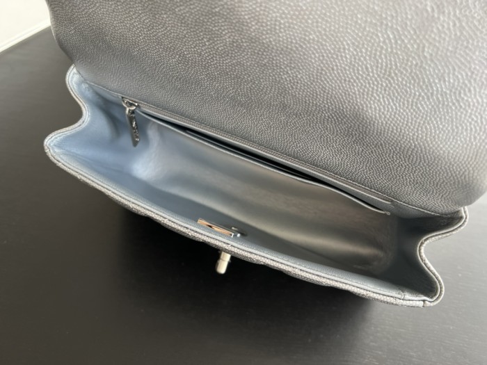  Handbag   Chanel AS2431  size  20cmx13cmx9 cm