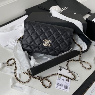 Handbag   Chanel  AP2734  size  19.2*12.3*3.5 cm.