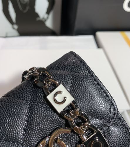  Handbag  Chanel  size  10 cm
