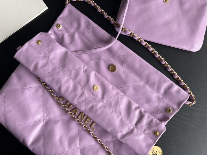 Handbag   Chanel   size  39cmx42cmx8 cm