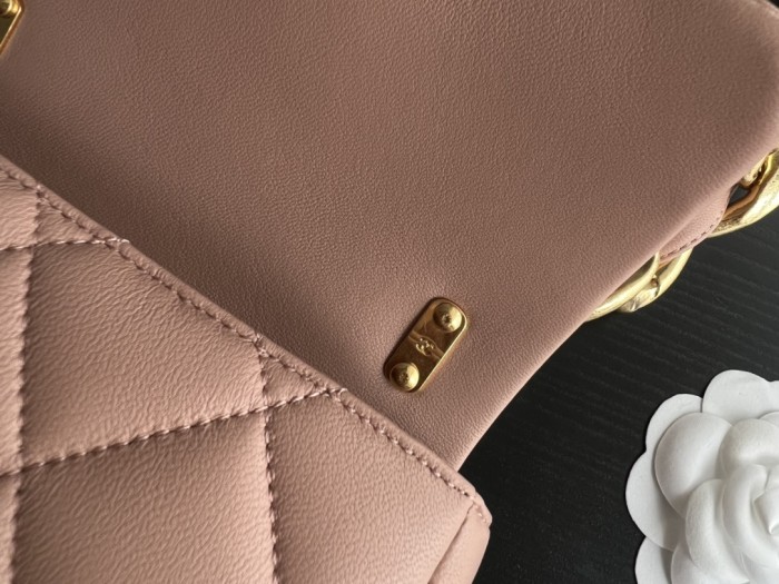  Handbag   Chanel  size  17 cm