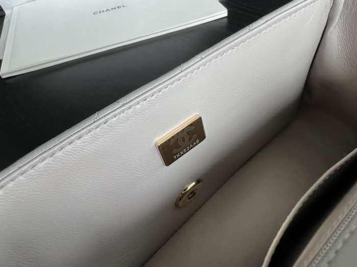  Handbag  Chanel  1116  size  20 cm 