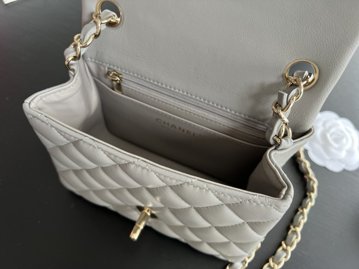 Handbag Chanel 1115  size  17 cm