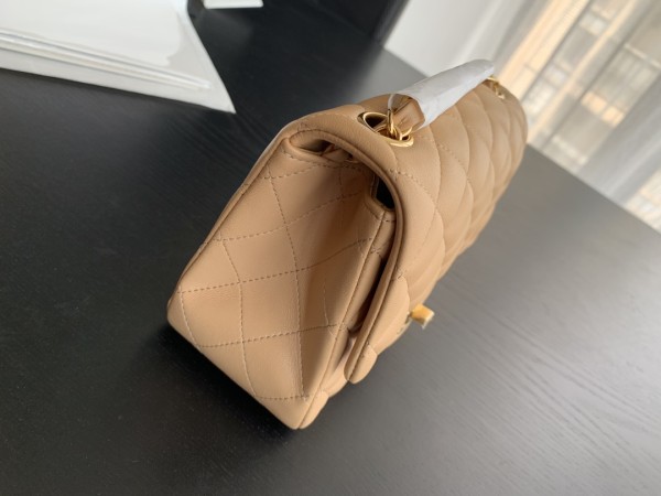  Handbag   Chanel 1115  size 17 cm 