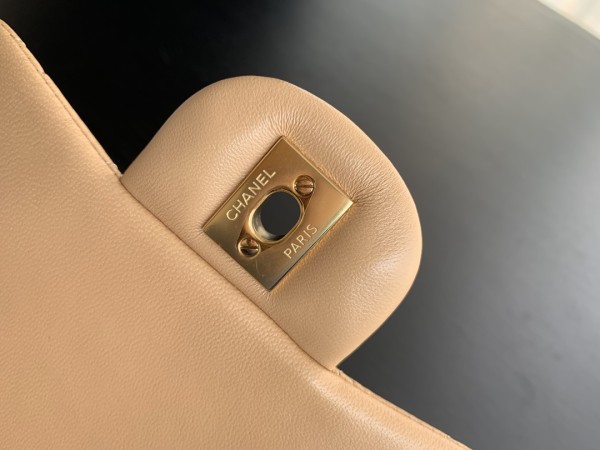  Handbag   Chanel 1115  size 17 cm 