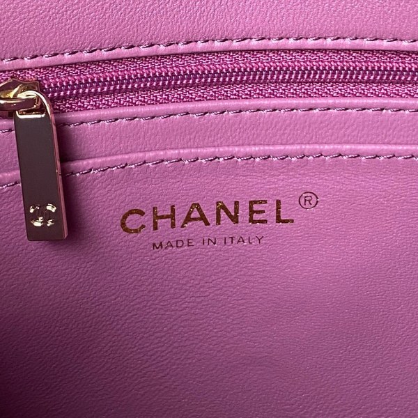  Handbag  Chanel  size  25 cm