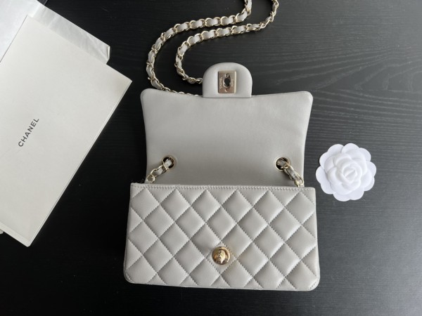  Handbag  Chanel  1116  size  20 cm 