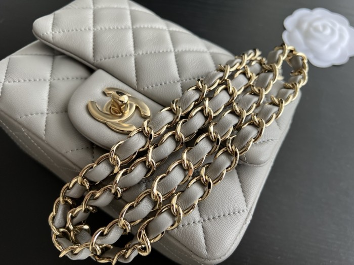 Handbag Chanel 1115  size  17 cm