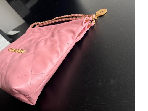  Handbag  Chanel  size  39cmx42cmx8  cm