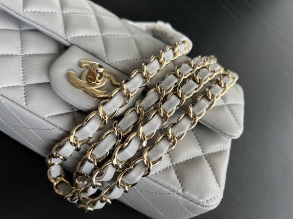  Handbag  Chanel  1116  size  20 cm 