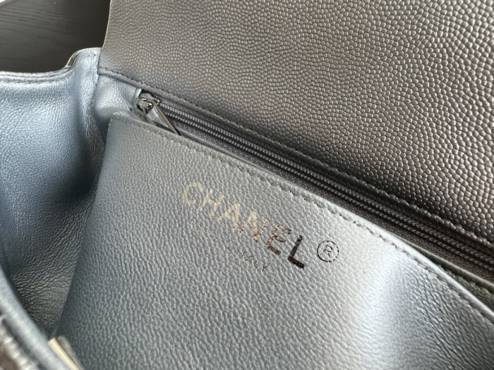  Handbag   Chanel AS2431  size  20cmx13cmx9 cm