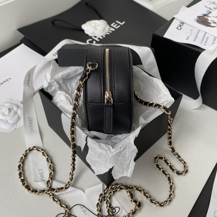  Handbag   Chanel AP2736  size  12*12.*4.5 cm