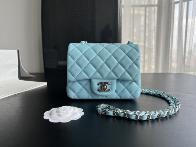  Handbag   Chanel 1115  size  17 cm 