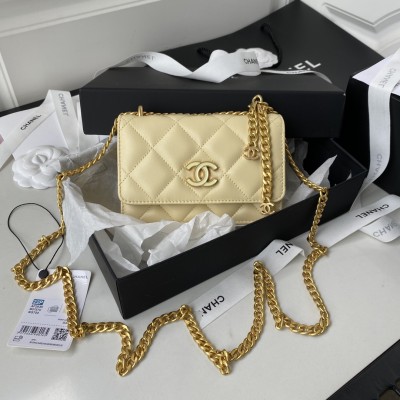  Handbag  Chanel AP2635  size 11x15.5x4.5 cm