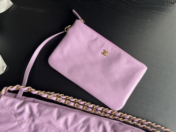 Handbag  Chanel   size   39cmx42cmx8 cm